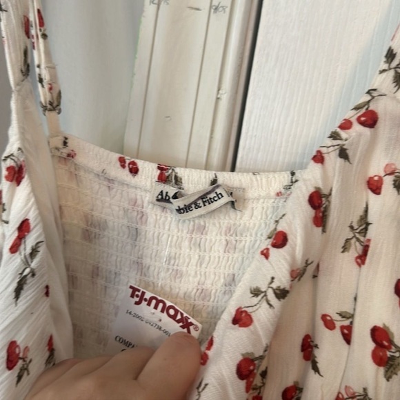 Abercrombie & Fitch cherry ruched smocked mini dress - Picture 3 of 6